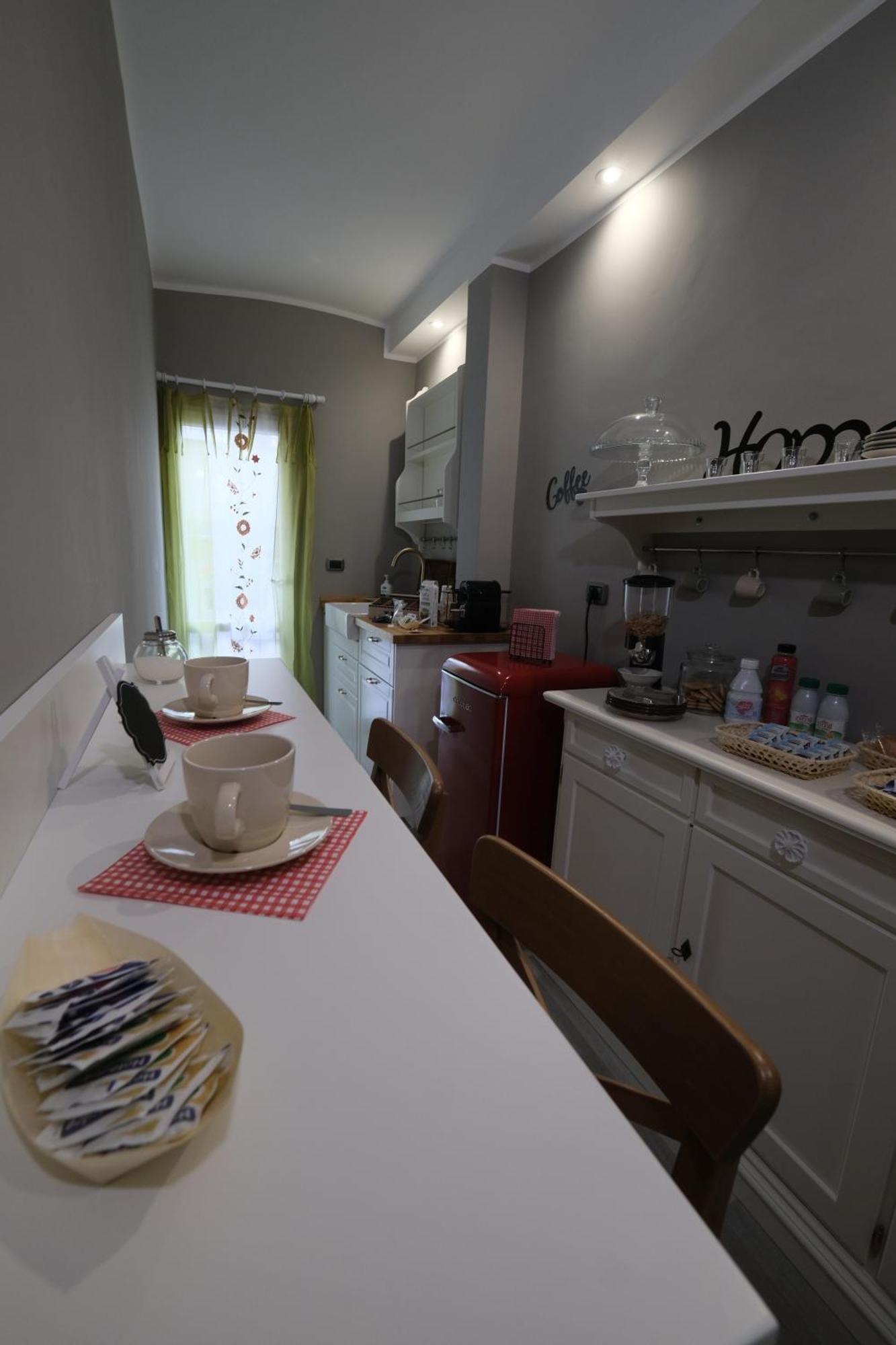 Il Poggiolo Fiorito Hotel ตารันโต ภายนอก รูปภาพ
