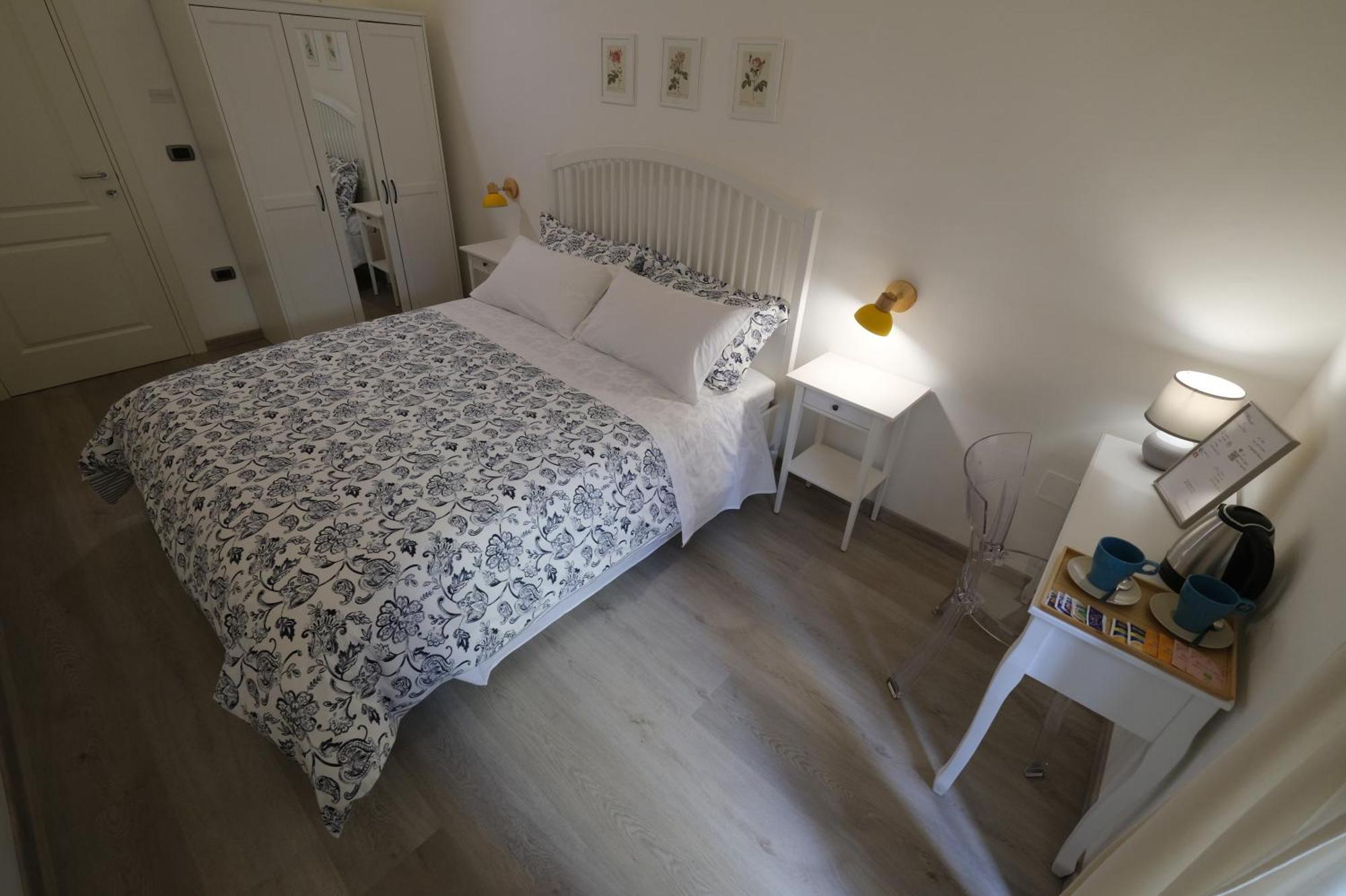 Il Poggiolo Fiorito Hotel ตารันโต ภายนอก รูปภาพ
