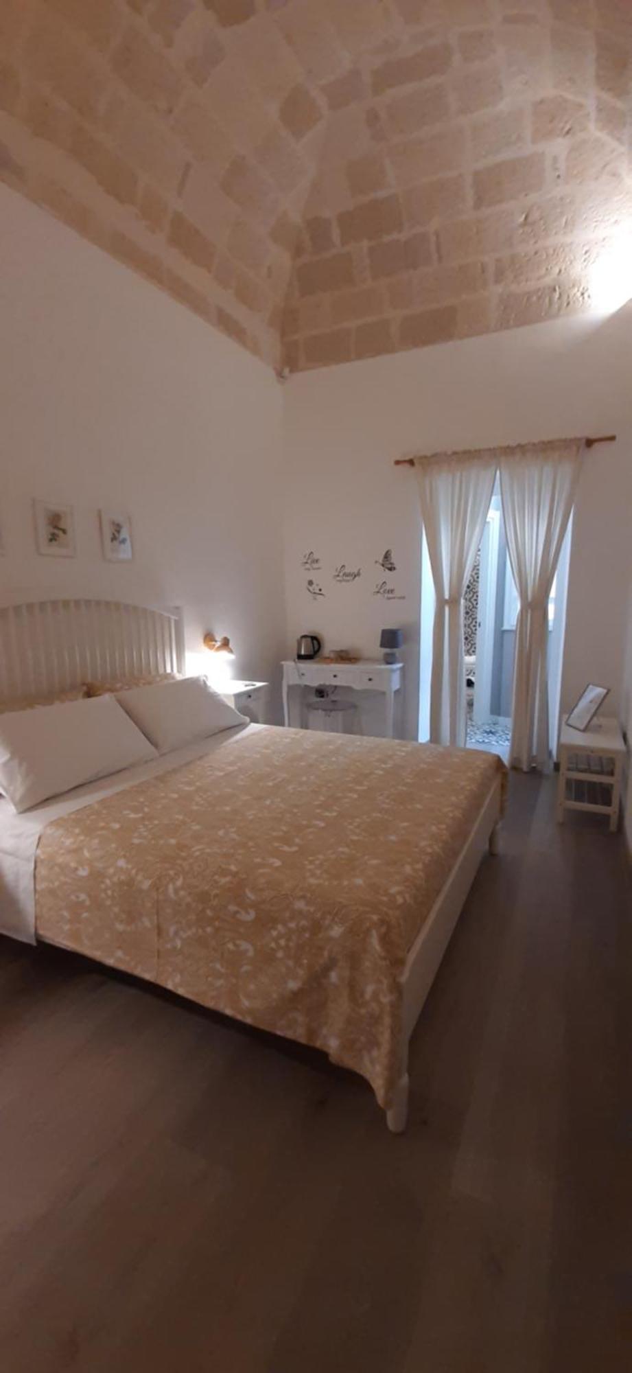 Il Poggiolo Fiorito Hotel ตารันโต ภายนอก รูปภาพ
